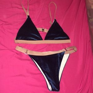 TRENDY VELVET CHEEKY BIKINI MEDIUM
